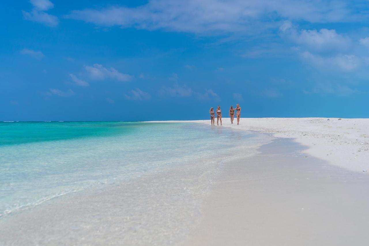 Sevinex Inn Feridhoo Bagian luar foto