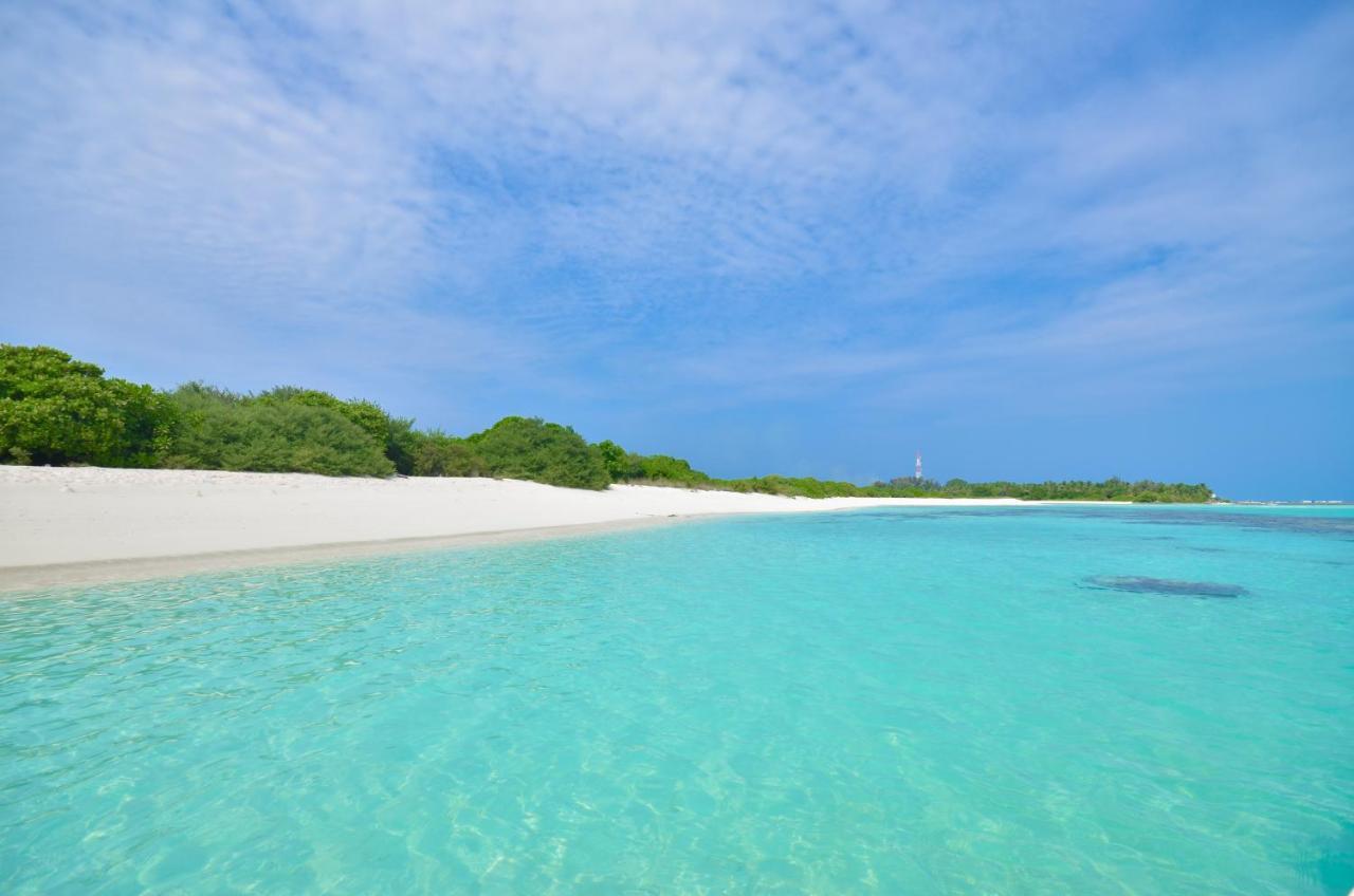 Sevinex Inn Feridhoo Bagian luar foto
