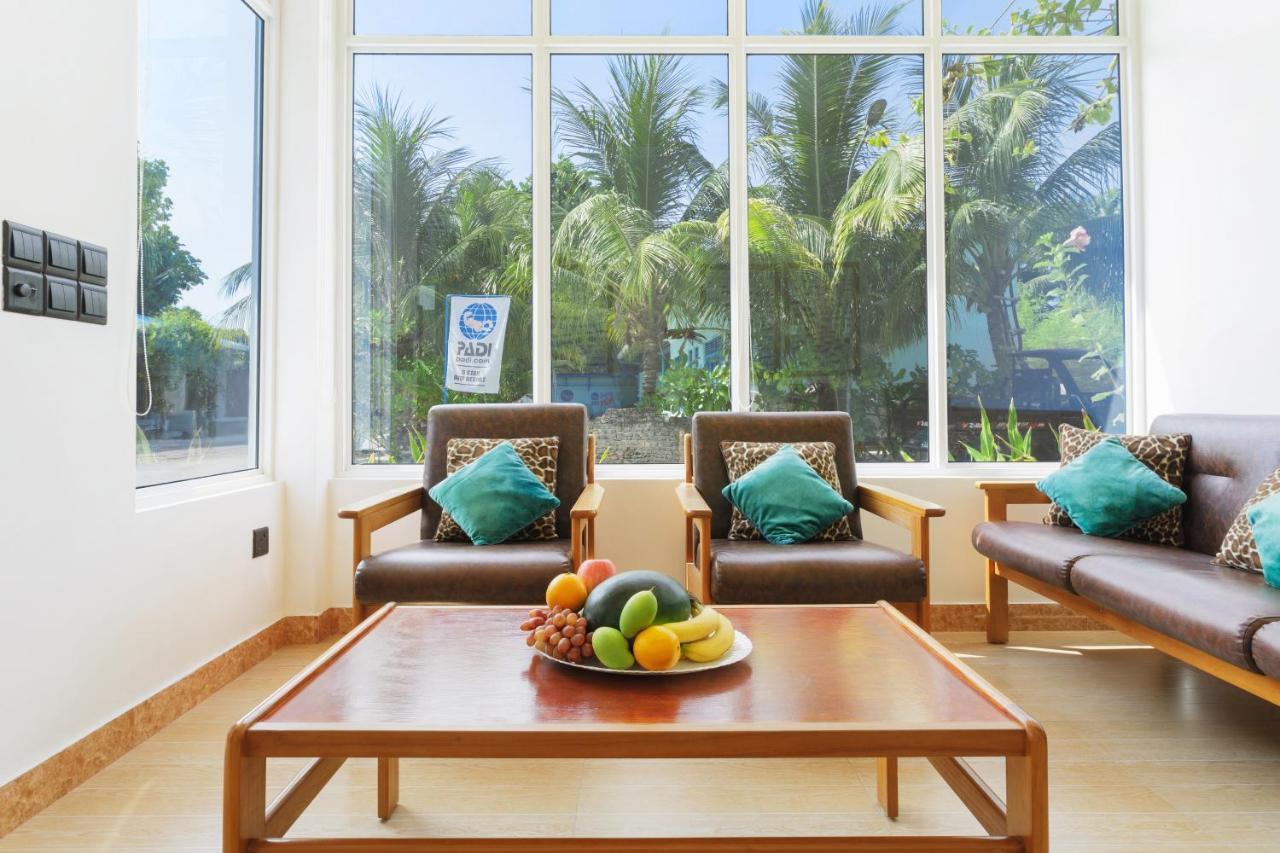 Sevinex Inn Feridhoo Bagian luar foto