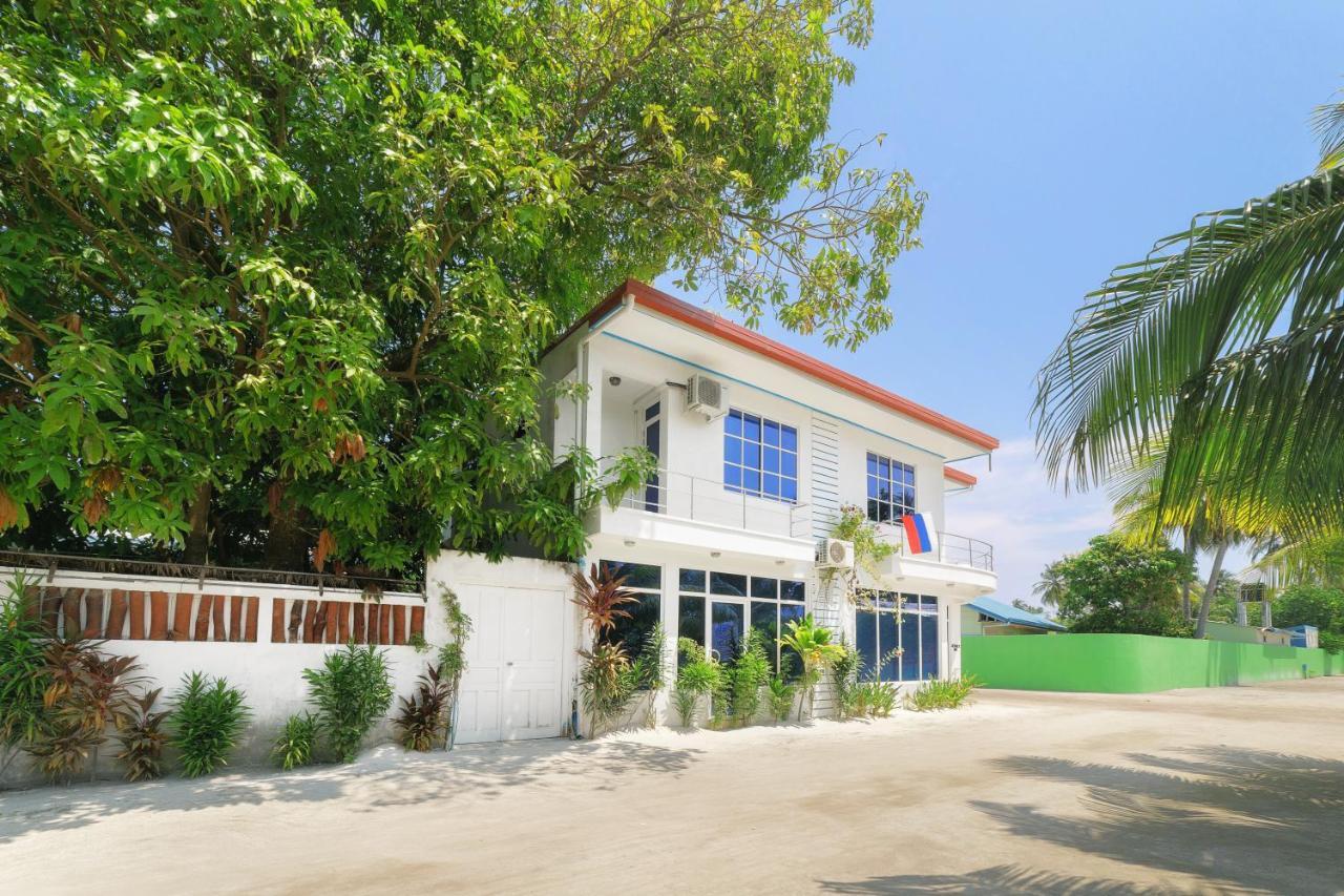 Sevinex Inn Feridhoo Bagian luar foto