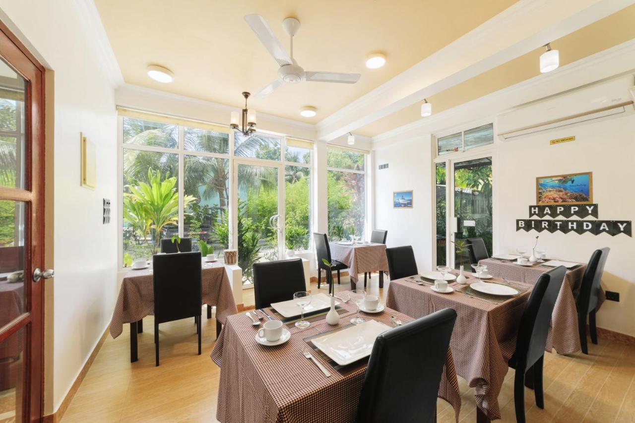 Sevinex Inn Feridhoo Bagian luar foto