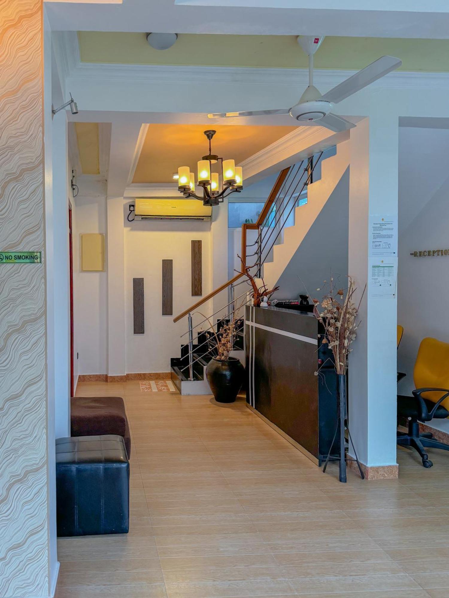 Sevinex Inn Feridhoo Bagian luar foto