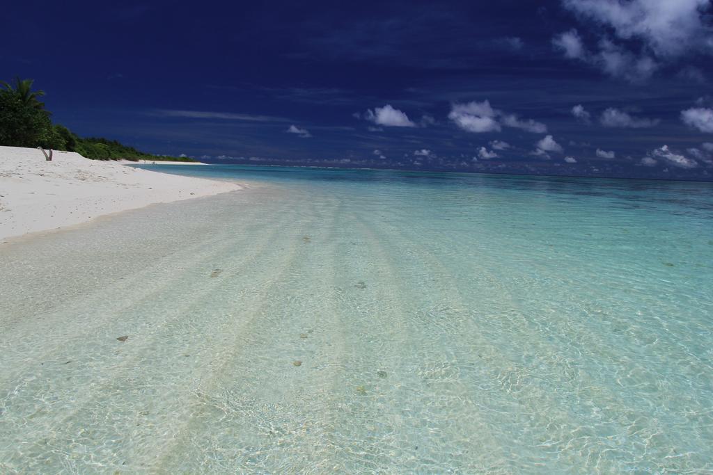Sevinex Inn Feridhoo Bagian luar foto