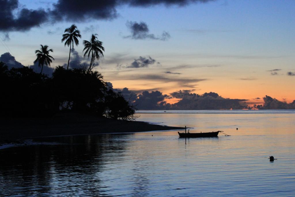 Sevinex Inn Feridhoo Bagian luar foto