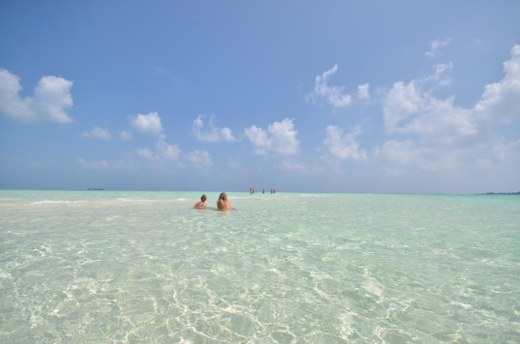 Sevinex Inn Feridhoo Bagian luar foto