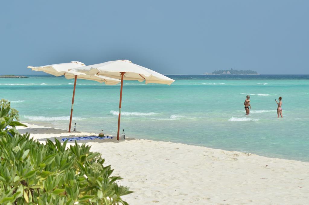 Sevinex Inn Feridhoo Bagian luar foto