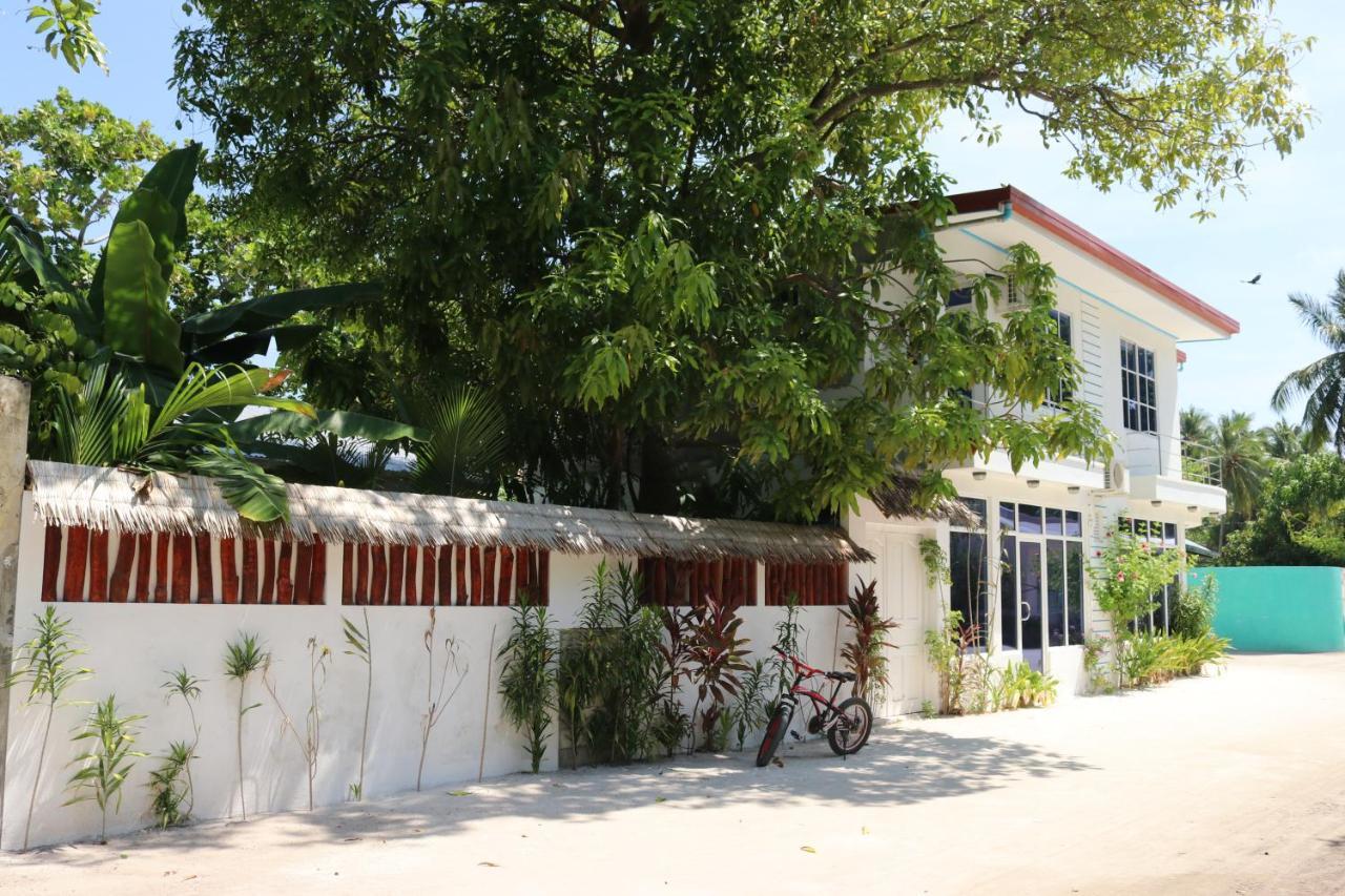 Sevinex Inn Feridhoo Bagian luar foto