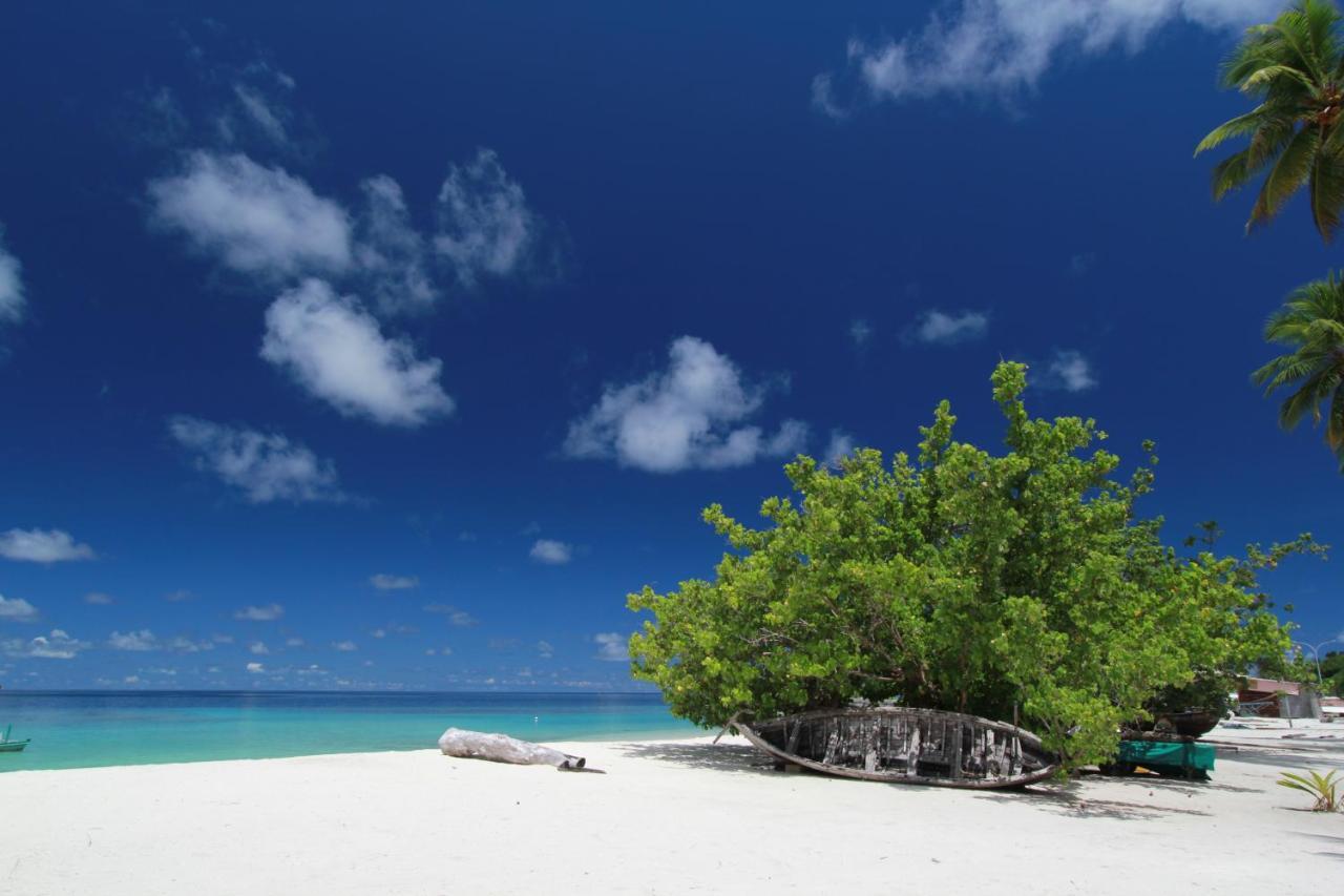 Sevinex Inn Feridhoo Bagian luar foto