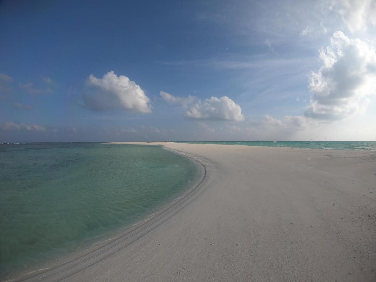 Sevinex Inn Feridhoo Bagian luar foto