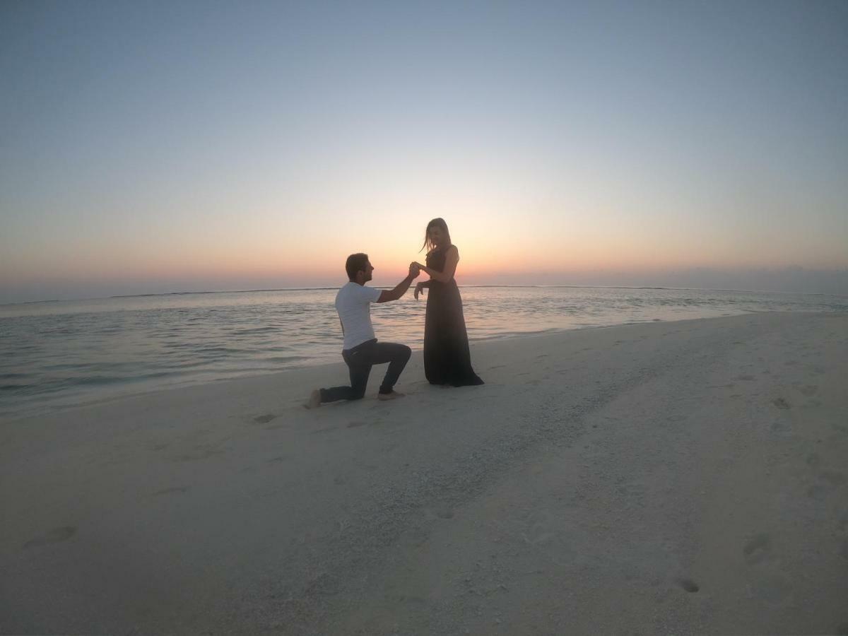 Sevinex Inn Feridhoo Bagian luar foto